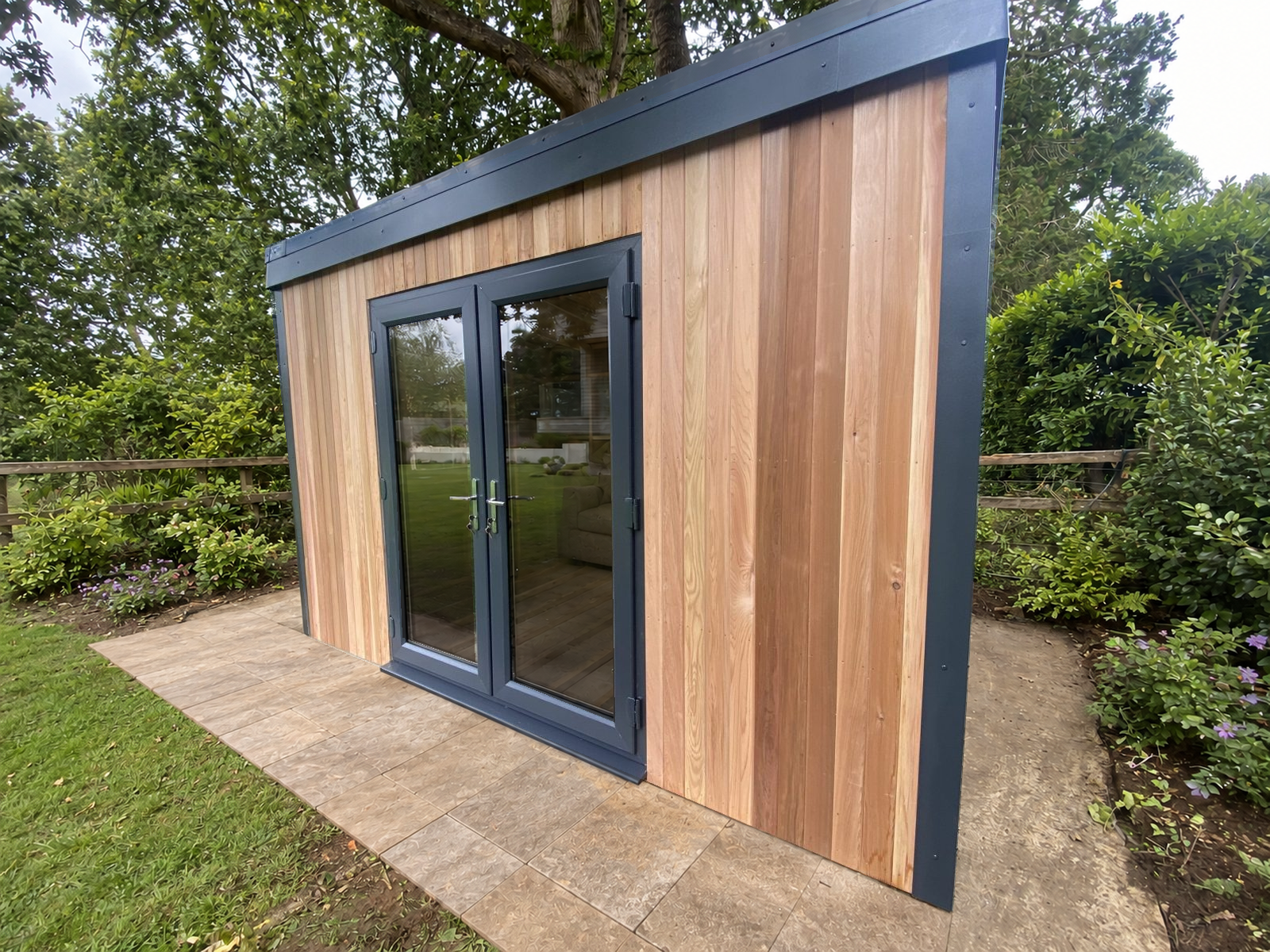 Garden Building - Image 2